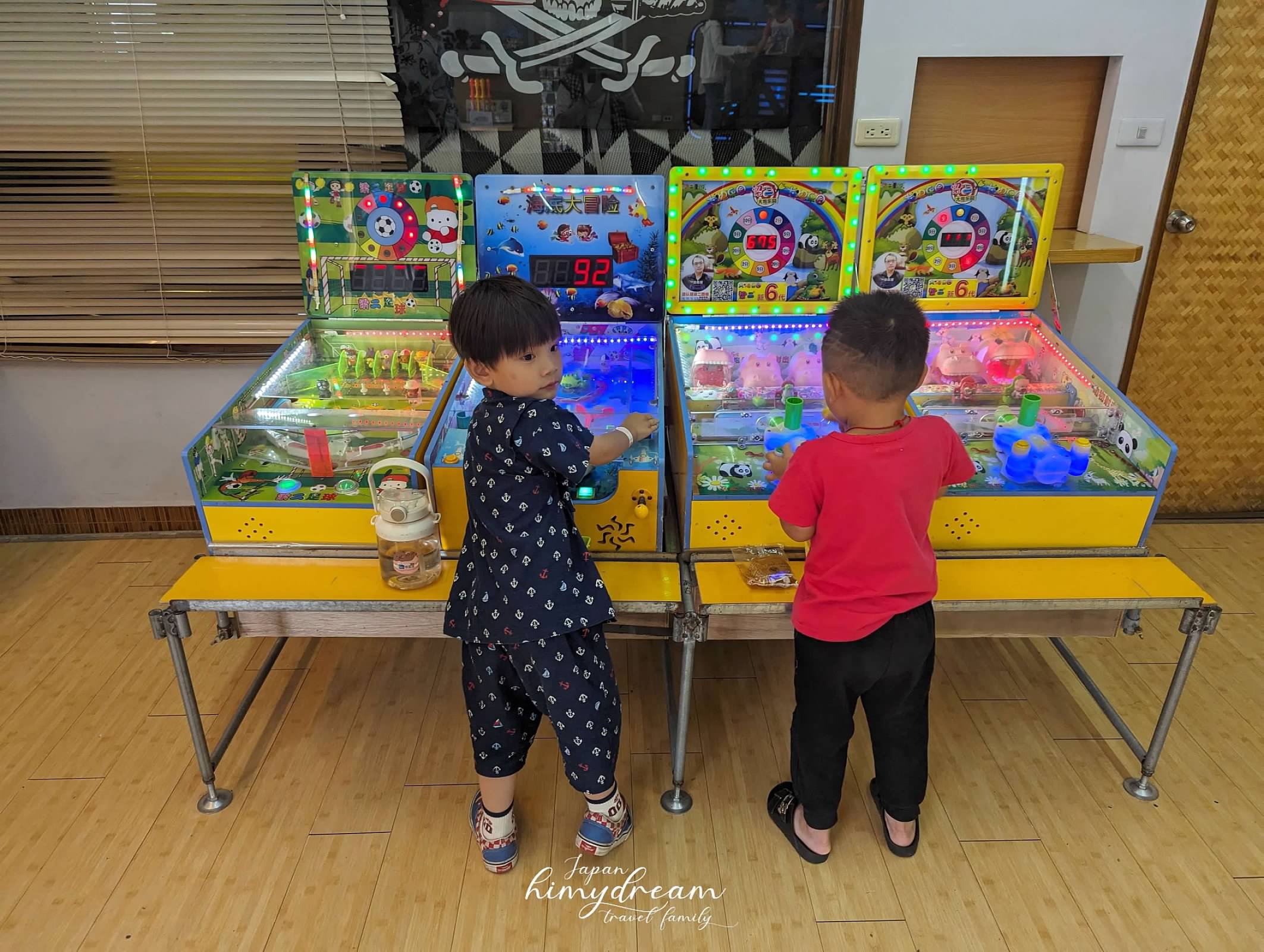 沙坑玩樂、尋寶遊戲、氣墊樂園 