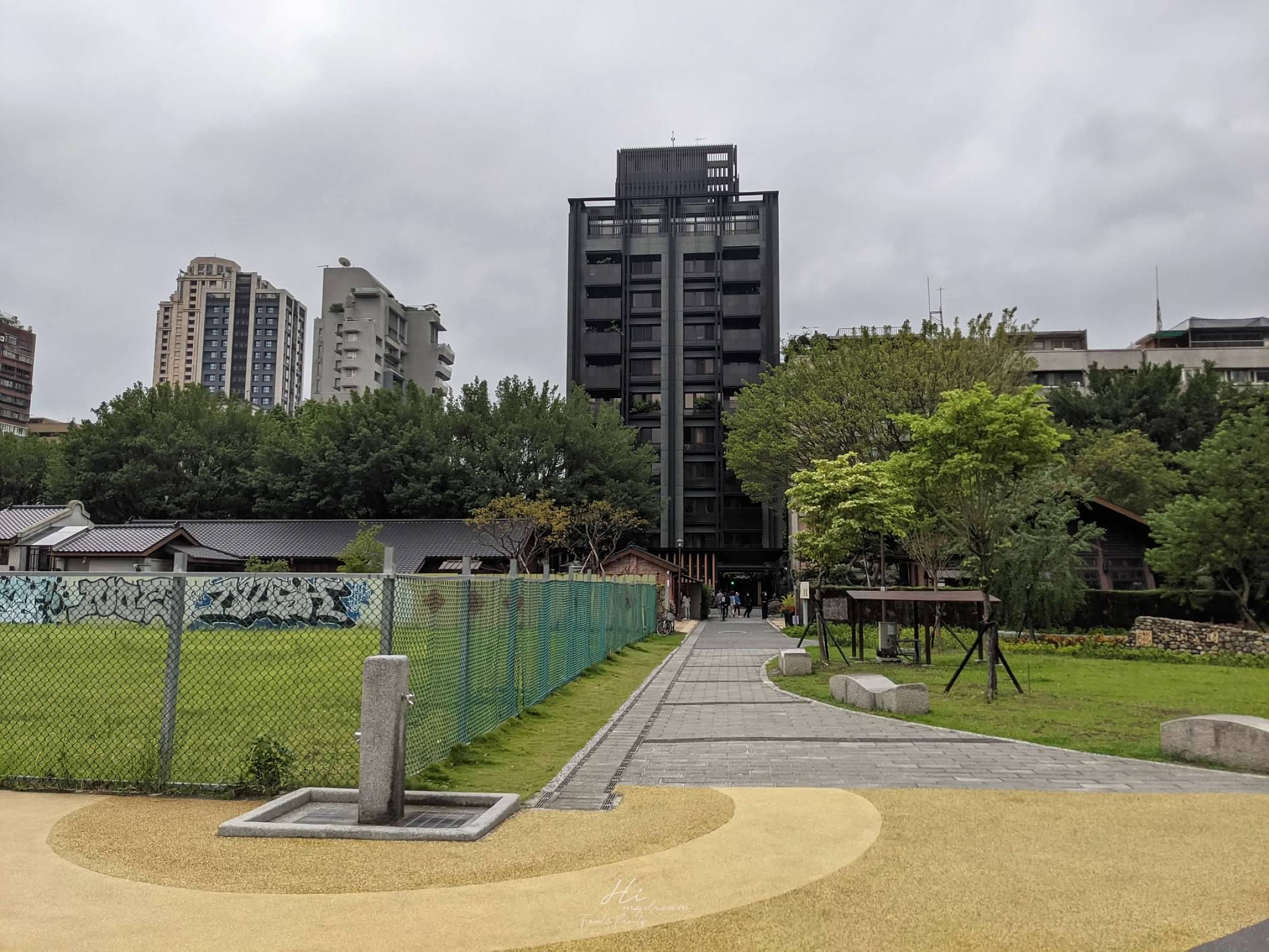 金杭公園特色遊戲場 -榕錦時光生活園區-東門站親子景點-親子免費玩沙- 沙坑溜滑梯-台北特色公園 -榕錦時光生活園區周邊景點-台北免費景點-親子沙坑-免費玩沙-金山公園特色遊戲場 -九州鬆餅瓦芙-台北刑務所官舍-臺北監獄-古蹟圍牆遺跡-榕錦時光生活園區-免費親子景點-榕錦時光-免費玩沙景點-台北公園推薦