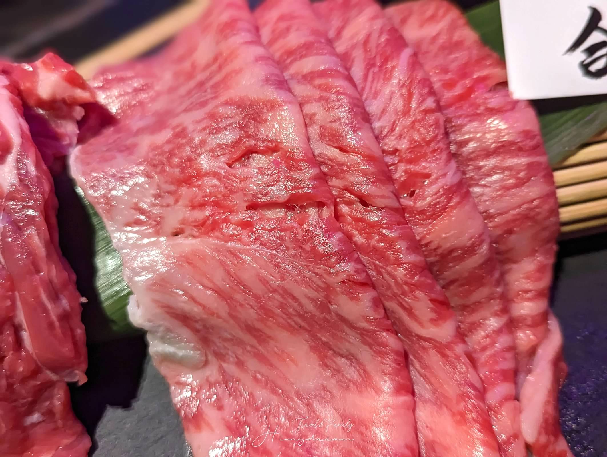 上走走日式無菜單燒肉專門店-千元超值和牛料理- 置身在水族館內的燒肉店- 新竹人氣餐廳 -金箔冰淇淋-生牛肉海膽手卷-和牛握壽司-新竹生日聚餐推薦-新竹大餐推薦-新竹氣氛餐廳-新竹人氣燒肉-新竹燒肉-新竹無菜單-新竹日料-新竹海鮮推薦-新竹吃和牛 新竹Ａ5和牛-和牛吃到飽-新竹和牛店-和牛無菜單-新竹必吃燒肉 
