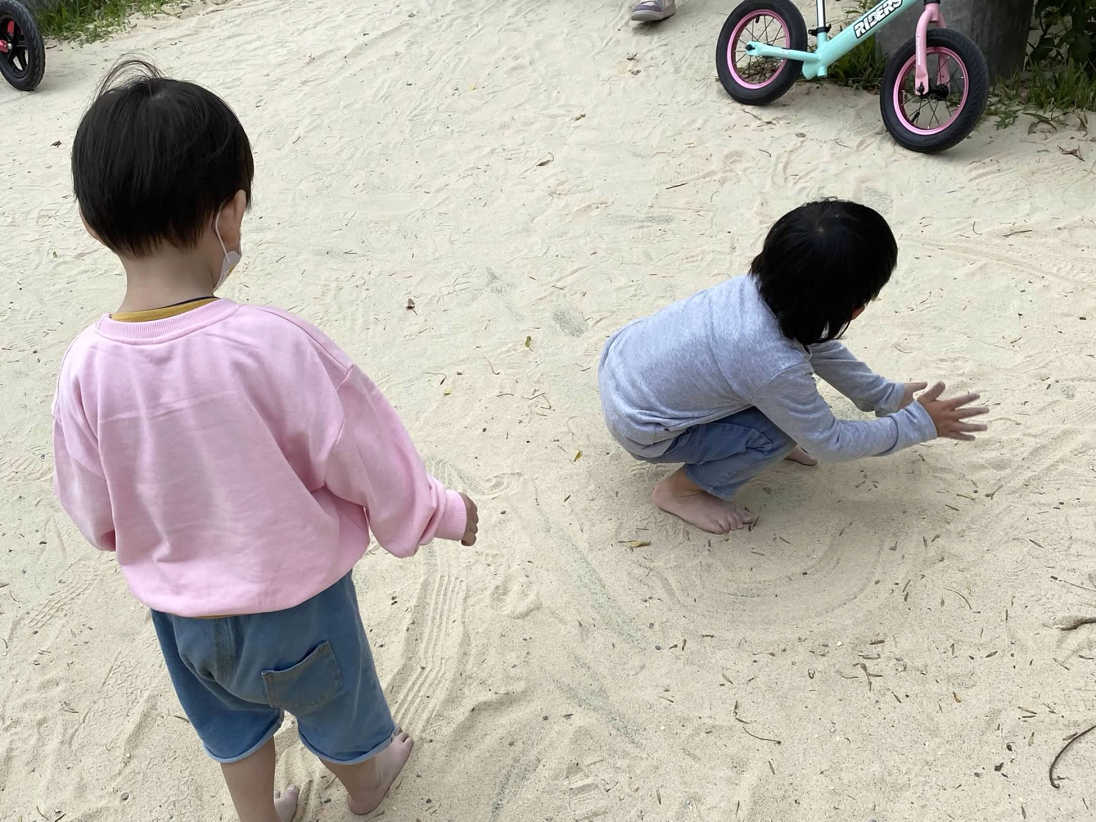 AI智慧園區公園 -滑步車練習場- 共融式公園- 新竹公園超大溜滑梯 -新竹公園沙坑-新竹公園攀岩-好停車-適合野餐溜孩子- 兒童腳踏車滑步車推薦公園-新竹公園-新竹滑步車公園-台灣滑步車公園- 北台灣滑步車公園-北台灣滑步車練習場- 越野腳踏車練習-滑步車練習場-空曠大草原丟球-新竹空曠大草原丟球-森林蝴蝶攀爬網-腳踏車坡度跑道-新竹腳踏車坡度跑道台灣腳踏車坡度跑道-北台灣腳踏車坡度跑道-新竹免費景點推薦 