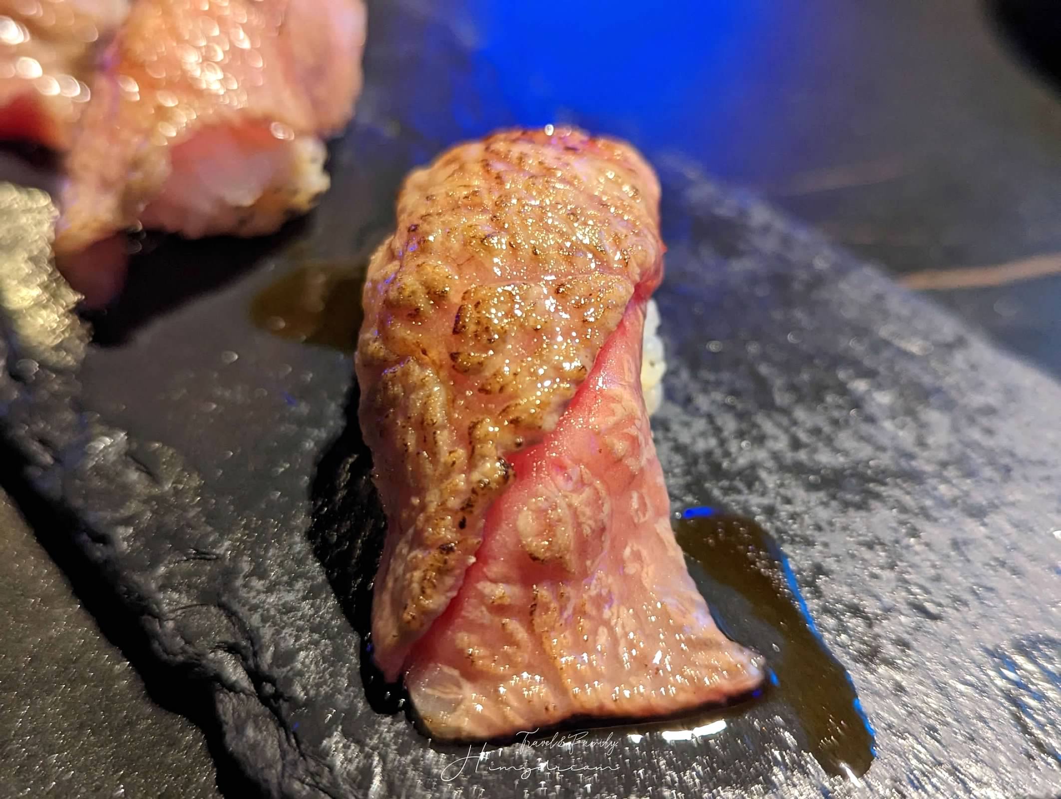 上走走日式無菜單燒肉專門店-千元超值和牛料理- 置身在水族館內的燒肉店- 新竹人氣餐廳 -金箔冰淇淋-生牛肉海膽手卷-和牛握壽司-新竹生日聚餐推薦-新竹大餐推薦-新竹氣氛餐廳-新竹人氣燒肉-新竹燒肉-新竹無菜單-新竹日料-新竹海鮮推薦-新竹吃和牛 新竹Ａ5和牛-和牛吃到飽-新竹和牛店-和牛無菜單-新竹必吃燒肉 