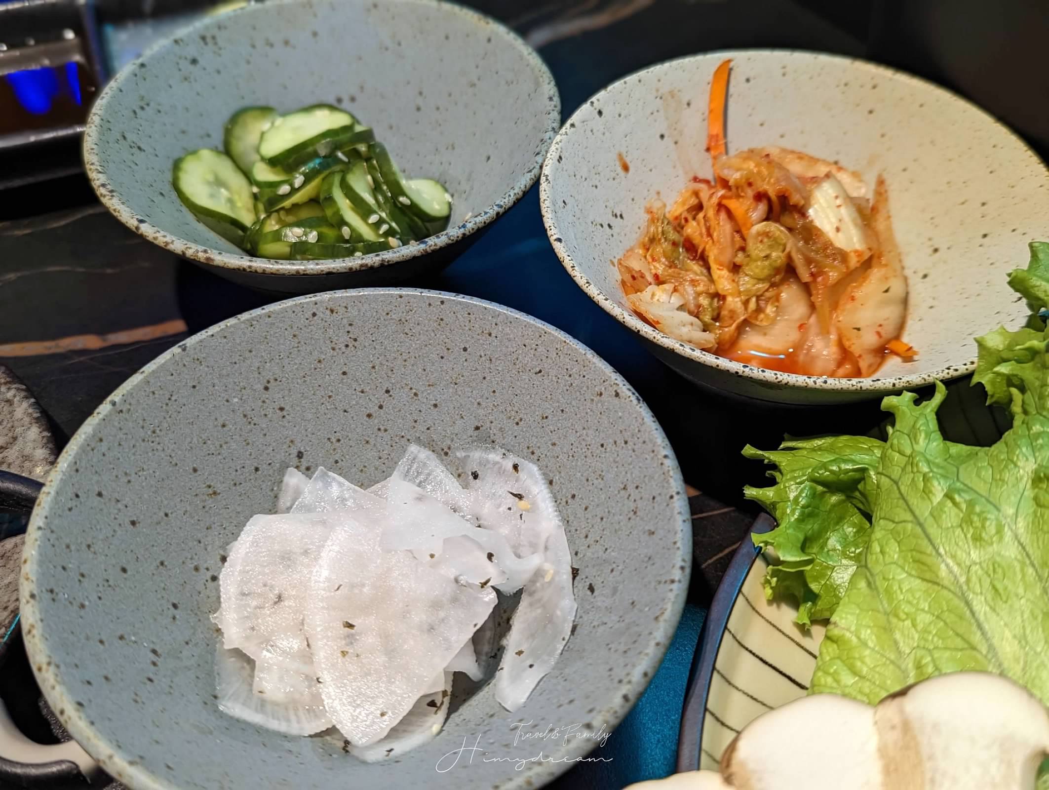上走走日式無菜單燒肉專門店-千元超值和牛料理- 置身在水族館內的燒肉店- 新竹人氣餐廳 -金箔冰淇淋-生牛肉海膽手卷-和牛握壽司-新竹生日聚餐推薦-新竹大餐推薦-新竹氣氛餐廳-新竹人氣燒肉-新竹燒肉-新竹無菜單-新竹日料-新竹海鮮推薦-新竹吃和牛 新竹Ａ5和牛-和牛吃到飽-新竹和牛店-和牛無菜單-新竹必吃燒肉 