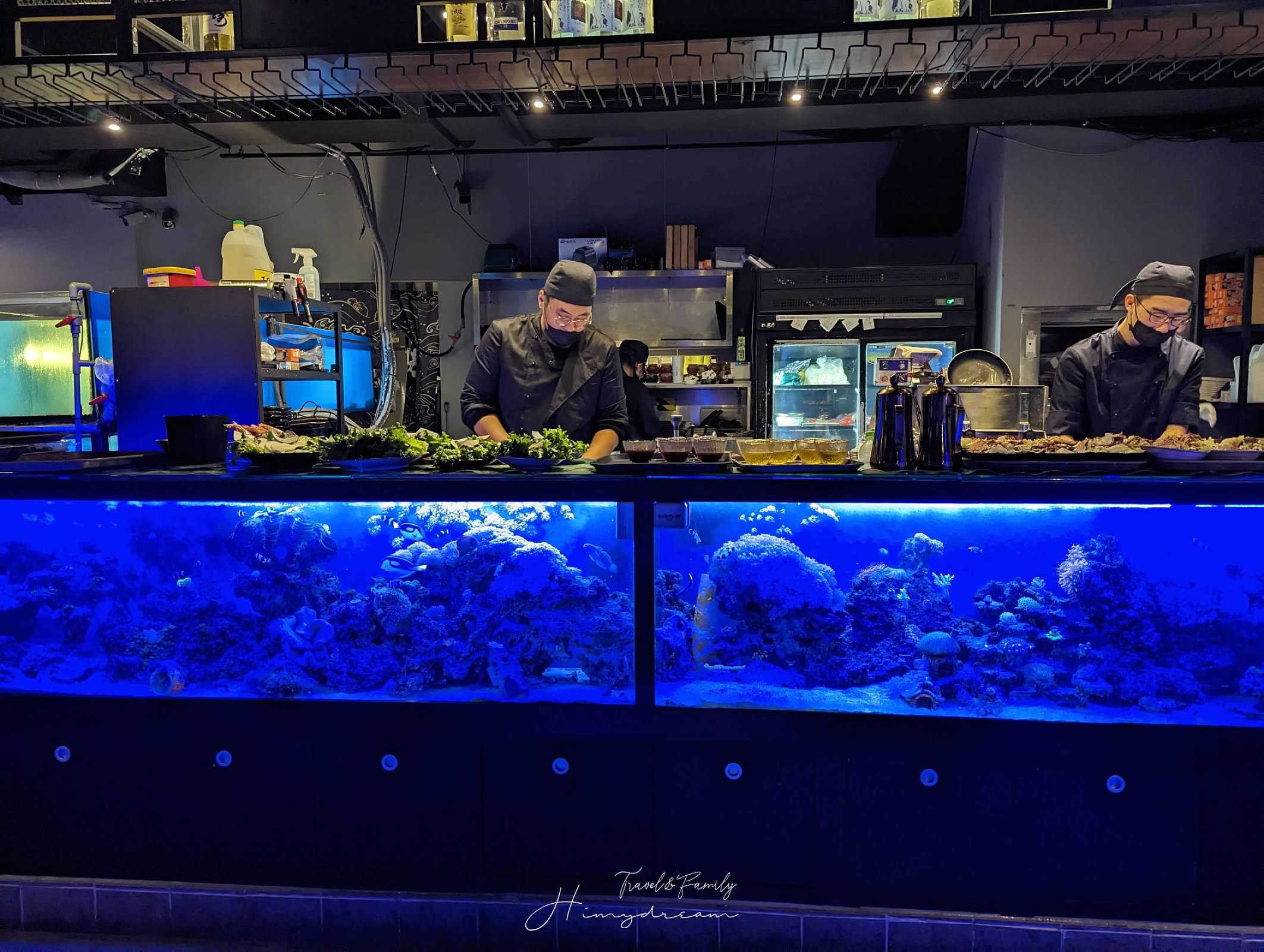 上走走日式無菜單燒肉專門店-千元超值和牛料理- 置身在水族館內的燒肉店- 新竹人氣餐廳 -金箔冰淇淋-生牛肉海膽手卷-和牛握壽司-新竹生日聚餐推薦-新竹大餐推薦-新竹氣氛餐廳-新竹人氣燒肉-新竹燒肉-新竹無菜單-新竹日料-新竹海鮮推薦-新竹吃和牛 新竹Ａ5和牛-和牛吃到飽-新竹和牛店-和牛無菜單-新竹必吃燒肉 