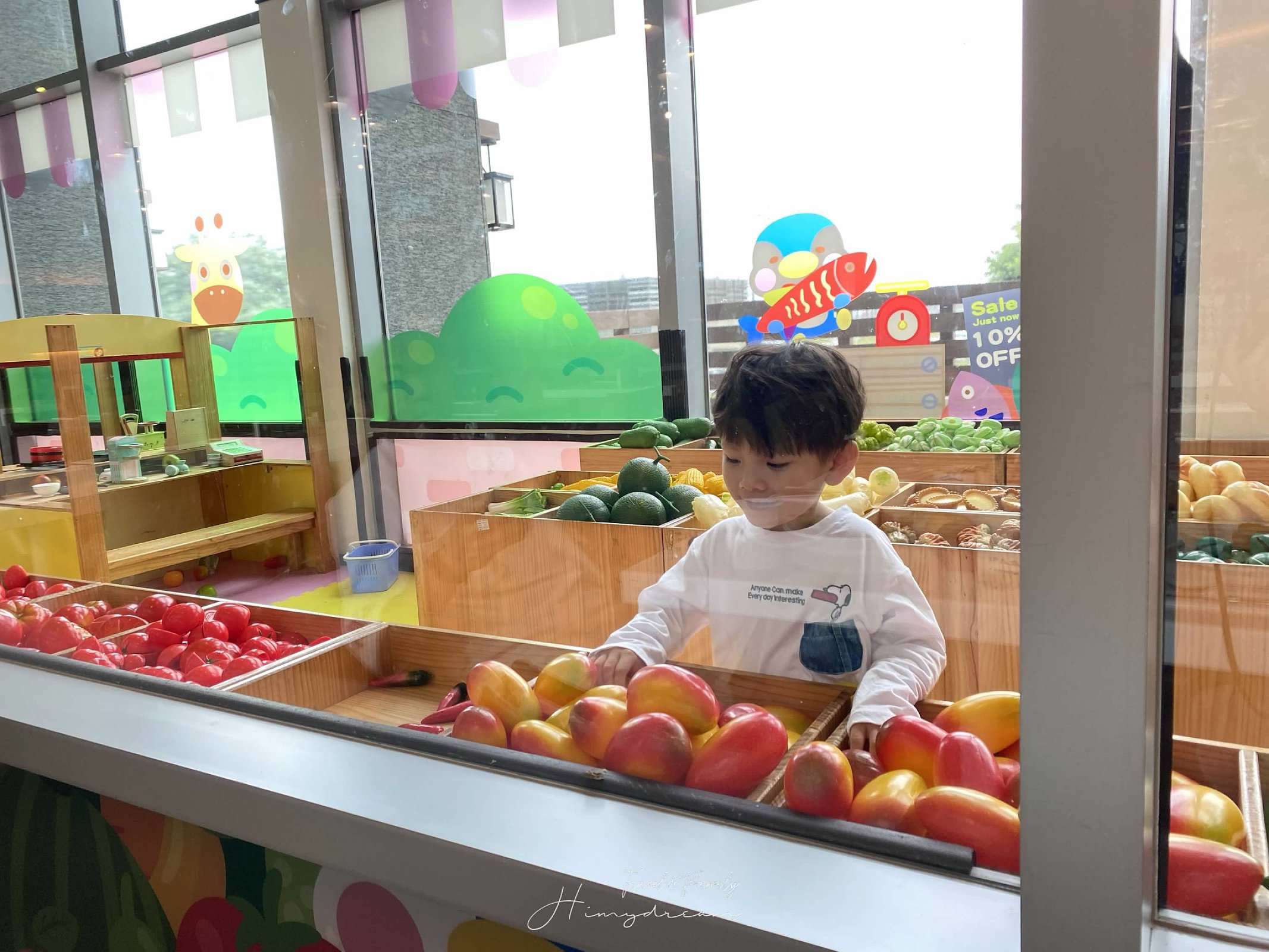 親子用餐區 