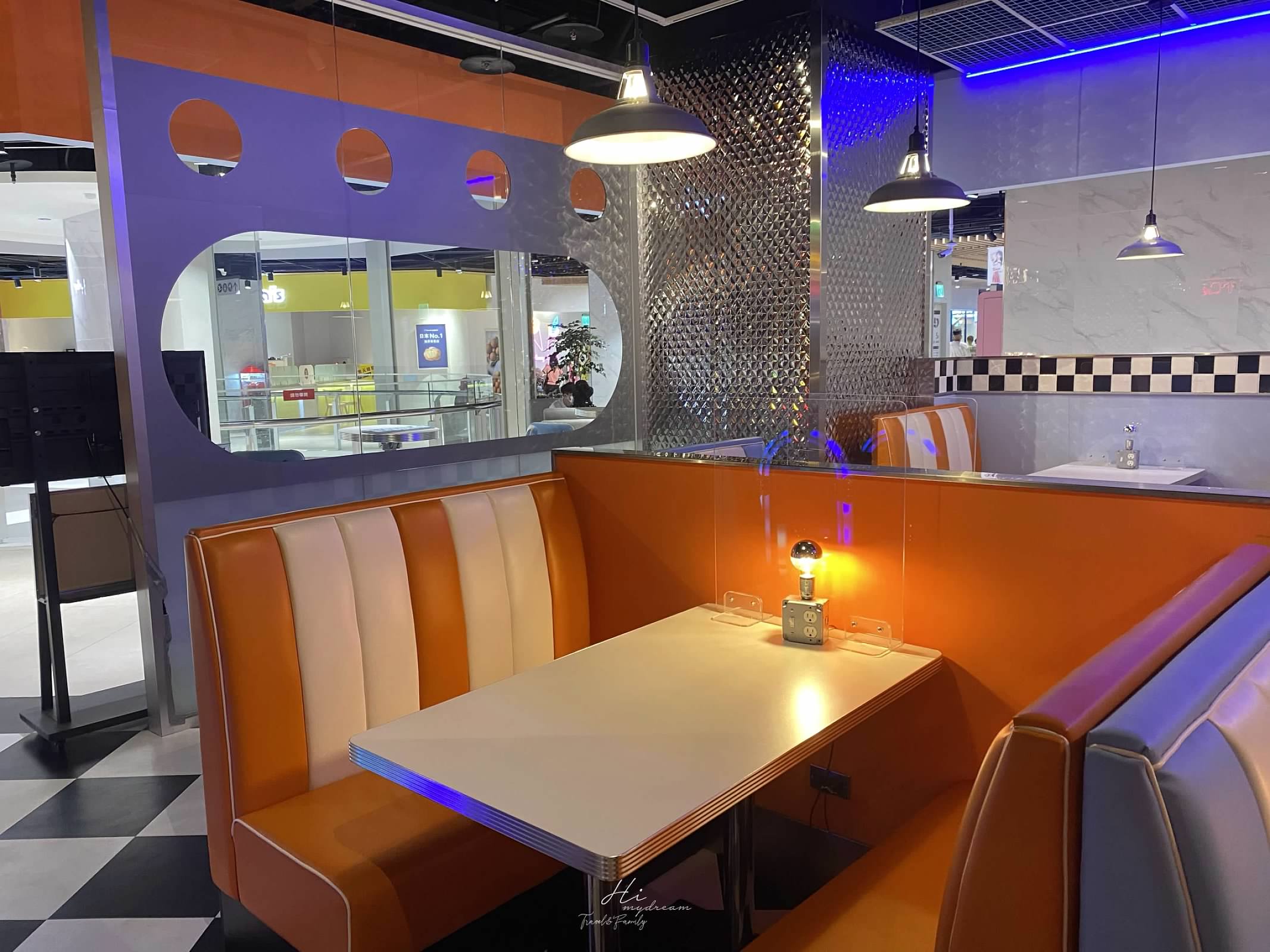 “-himydream卡森復古美式餐廳- Global Mall A19 - 好像怪奇物語的美式速食漢堡餐廳 - 漢堡義大利麵咖啡- 青埔美式餐廳- 桃園a19美食餐廳- - - -桃園a19美食 -桃園a19美食 看完棒球吃什麼-棒球美食 -看完棒球聚餐-青埔聚餐 