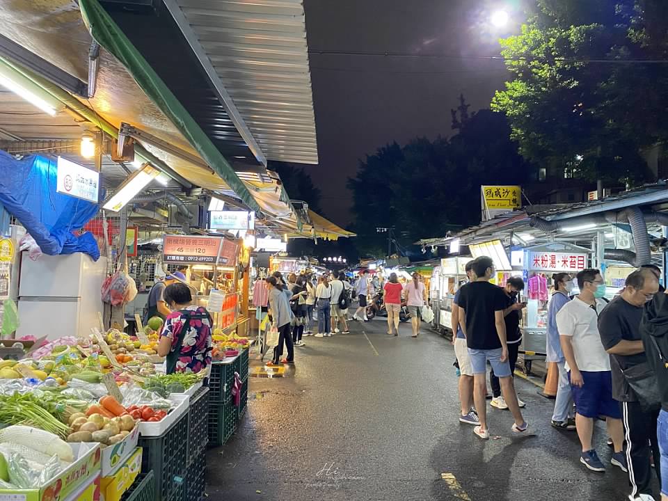 南機場夜市-南機場必吃六家推薦-南機場雞排-雞腿排雞排-正宗老店福州麵-巴基斯坦烤餅-雞蛋糕-冰火菠蘿油-冰火菠蘿油-雞蛋仔-烤餅-南機場必吃-南機場福州麵-炸醬面-八棟圓仔湯-馬祖奶茶-台灣第一家碳烤雞排