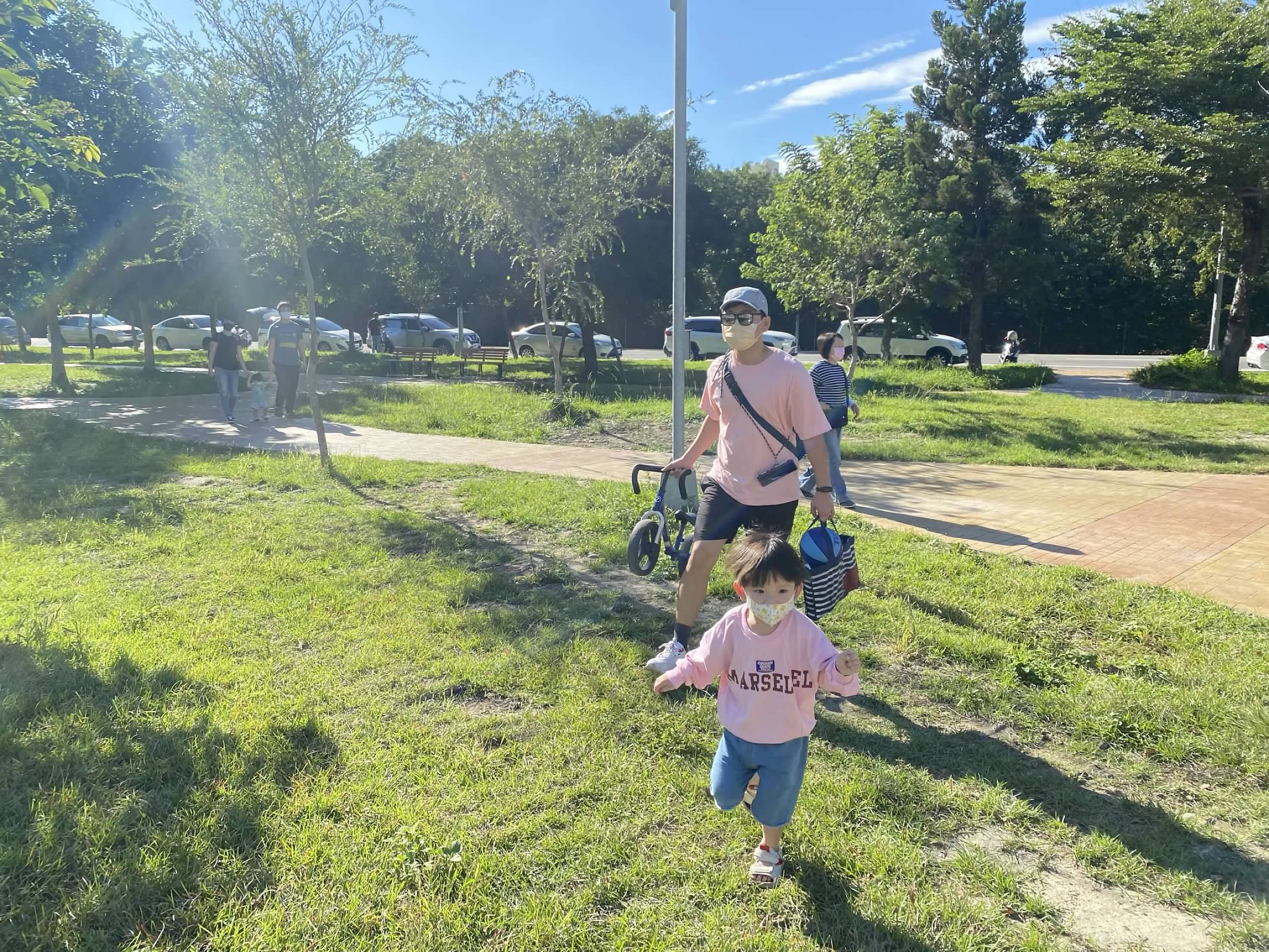 AI智慧園區公園 -滑步車練習場- 共融式公園- 超大溜滑梯 -沙坑-攀岩-好停車-適合野餐溜孩子- 兒童腳踏車滑步車推薦公園-新竹公園-新竹滑步車公園-台灣滑步車公園- 北台灣滑步車公園-北台灣滑步車練習場- 越野腳踏車練習-滑步車練習場 