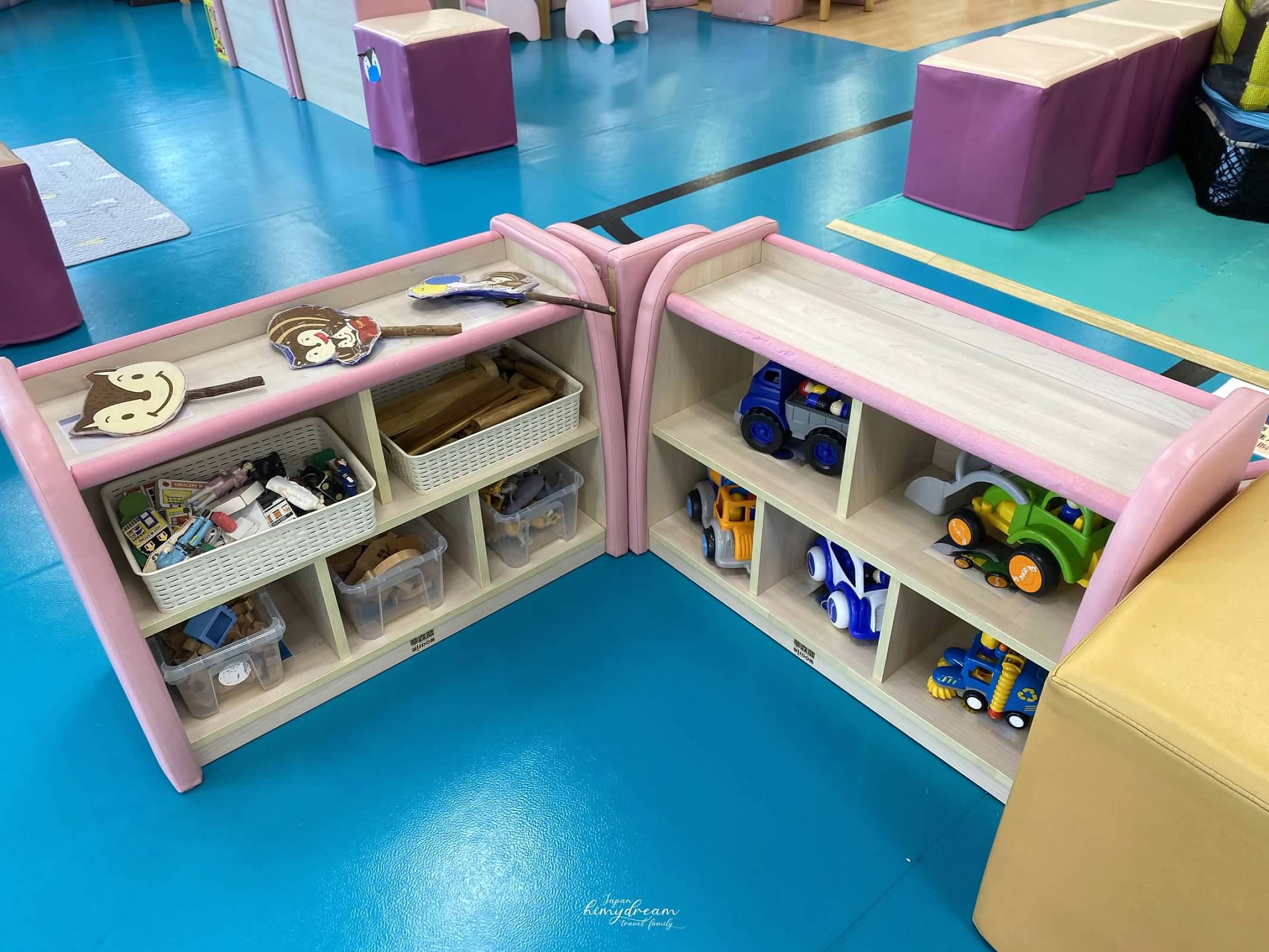 萬華親子館-台北雨天室內免費景點 -跳跳床免費-專屬幼兒0-2 -嬰兒爬行遊玩區-青年公園-魚池-溜滑梯 -近南機場夜市-台北親子景點推薦-台北雨天免費景點-台北小汽車免費-台北市內免費景點-嬰兒適合帶去哪玩-嬰兒免費景點-幼兒免費放電場所-跳跳床免費課程-免費跳床-訓練平衡感遊戲區-免費訓練平衡感玩具