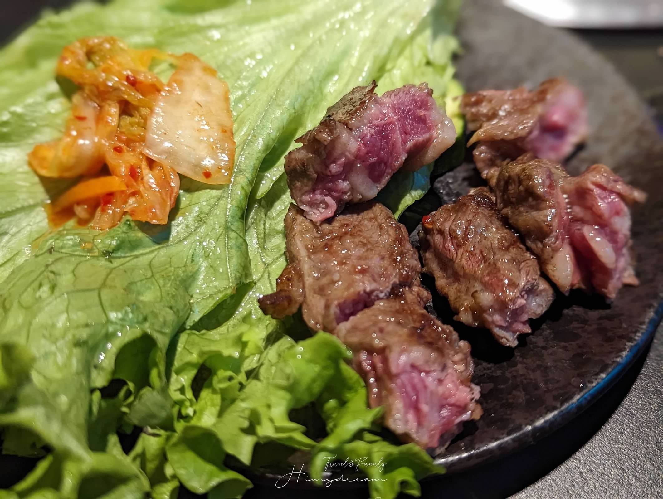 上走走日式無菜單燒肉專門店-千元超值和牛料理- 置身在水族館內的燒肉店- 新竹人氣餐廳 -金箔冰淇淋-生牛肉海膽手卷-和牛握壽司-新竹生日聚餐推薦-新竹大餐推薦-新竹氣氛餐廳-新竹人氣燒肉-新竹燒肉-新竹無菜單-新竹日料-新竹海鮮推薦-新竹吃和牛 新竹Ａ5和牛-和牛吃到飽-新竹和牛店-和牛無菜單-新竹必吃燒肉 