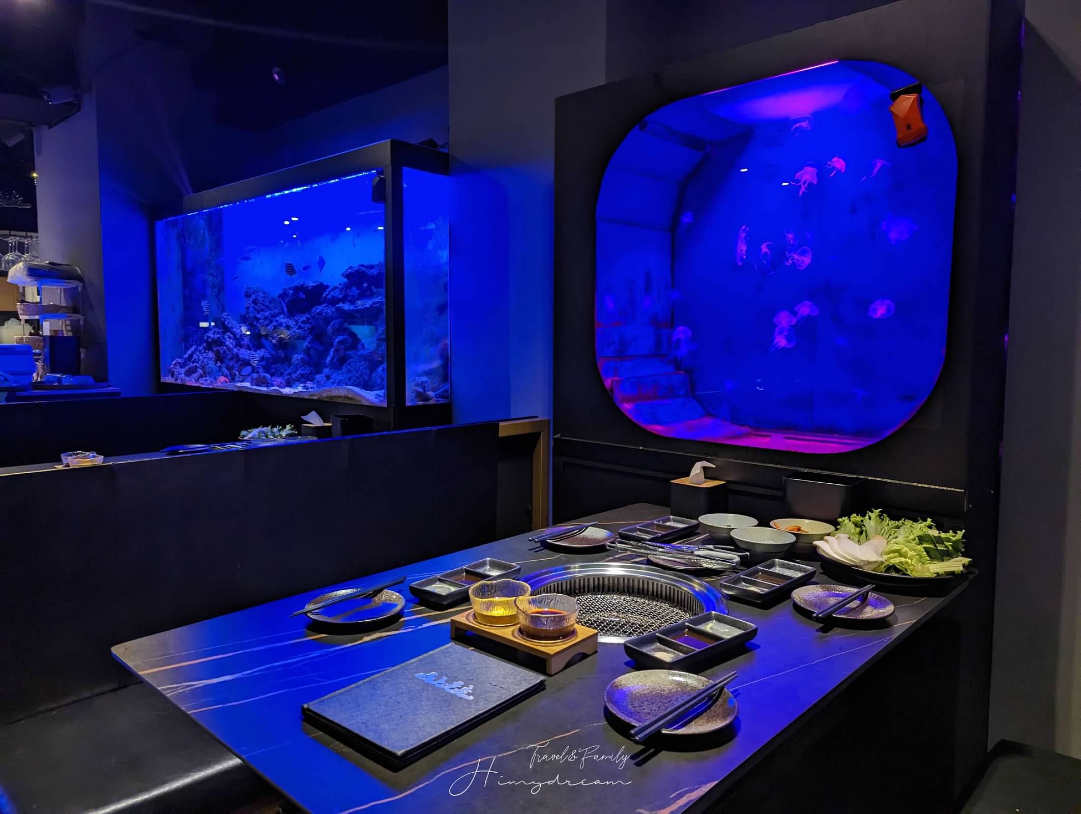 上走走日式無菜單燒肉專門店-千元超值和牛料理- 置身在水族館內的燒肉店- 新竹人氣餐廳 -金箔冰淇淋-生牛肉海膽手卷-和牛握壽司-新竹生日聚餐推薦-新竹大餐推薦-新竹氣氛餐廳-新竹人氣燒肉-新竹燒肉-新竹無菜單-新竹日料-新竹海鮮推薦-新竹吃和牛 新竹Ａ5和牛-和牛吃到飽-新竹和牛店-和牛無菜單-新竹必吃燒肉 