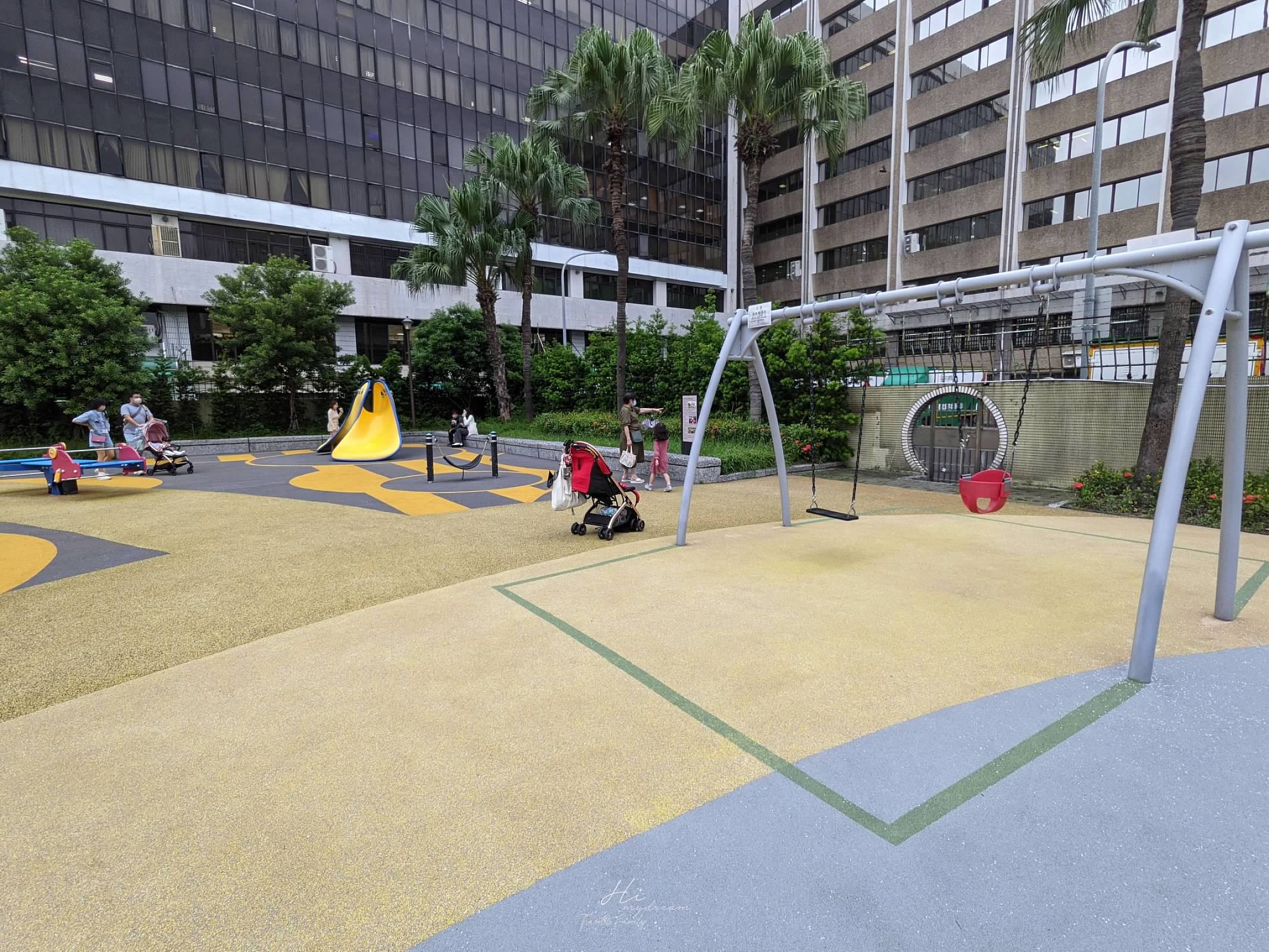 金杭公園特色遊戲場 -榕錦時光生活園區-東門站親子景點-親子免費玩沙- 沙坑溜滑梯-台北特色公園 -榕錦時光生活園區周邊景點-台北免費景點-親子沙坑-免費玩沙-金山公園特色遊戲場 -九州鬆餅瓦芙-台北刑務所官舍-臺北監獄-古蹟圍牆遺跡-榕錦時光生活園區-免費親子景點-榕錦時光-免費玩沙景點-台北公園推薦