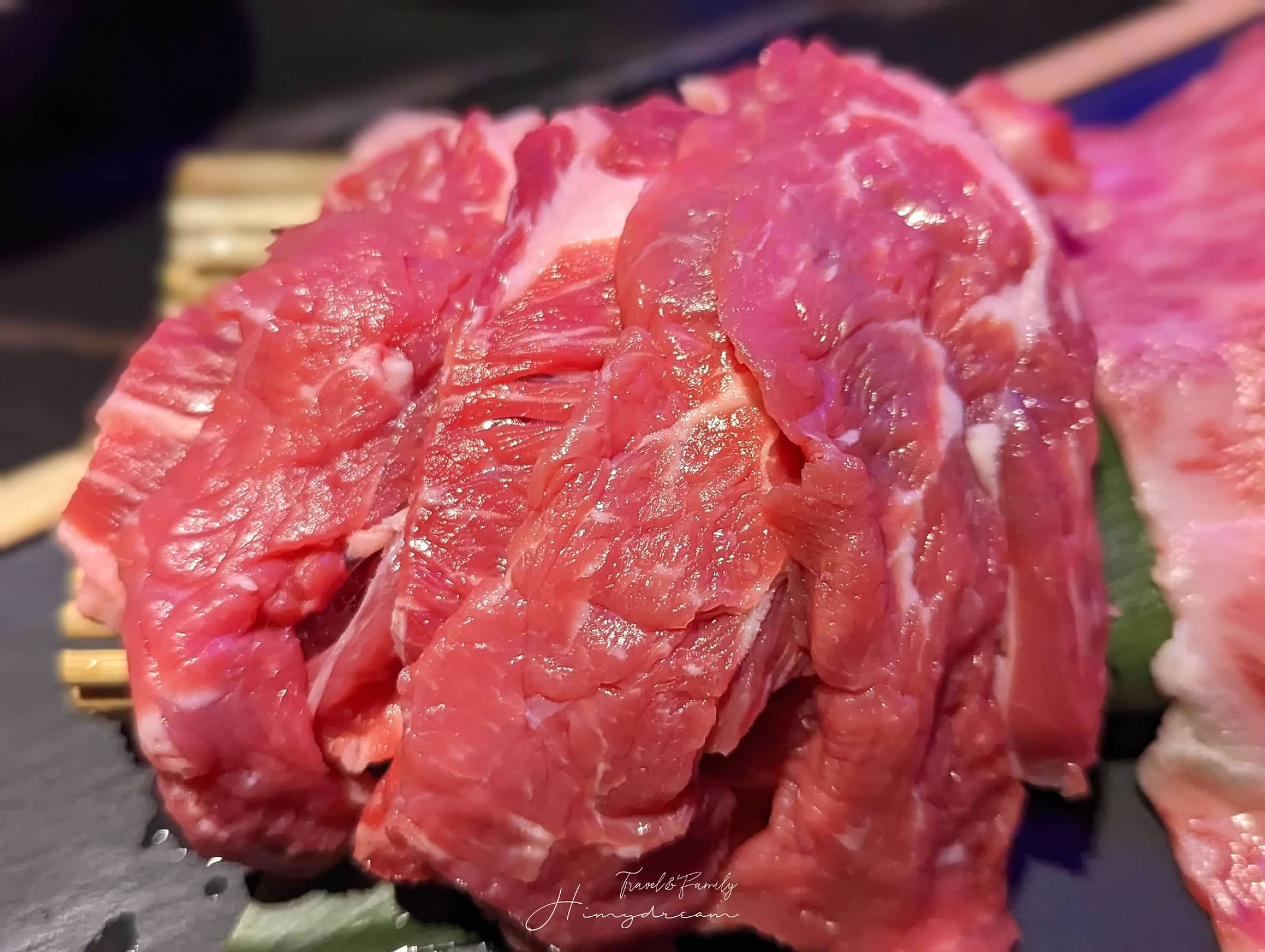 上走走日式無菜單燒肉專門店-千元超值和牛料理- 置身在水族館內的燒肉店- 新竹人氣餐廳 -金箔冰淇淋-生牛肉海膽手卷-和牛握壽司-新竹生日聚餐推薦-新竹大餐推薦-新竹氣氛餐廳-新竹人氣燒肉-新竹燒肉-新竹無菜單-新竹日料-新竹海鮮推薦-新竹吃和牛 新竹Ａ5和牛-和牛吃到飽-新竹和牛店-和牛無菜單-新竹必吃燒肉 