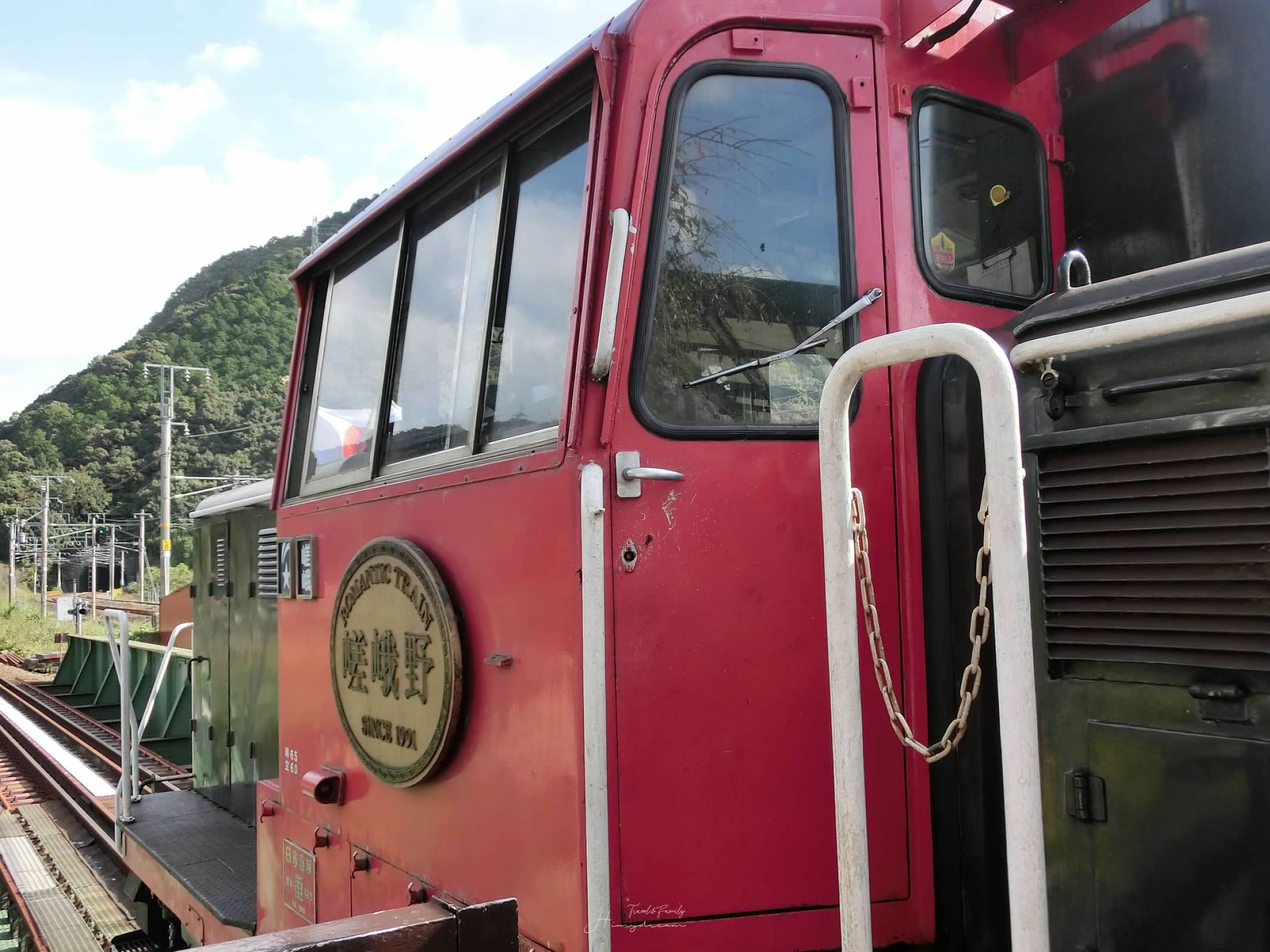 嵯峨野嵐山小火車-如何前往交通教學-保津川遊船-嵯峨野トロッコ列車-親子行程-龜岡站-嵐山保津川遊船漂流-JR嵯峨野線-嵐山小火車嵐山站-山陰本線-嵯峨野トロッコ列車票價-嬰兒免費行程-小孩免費行程