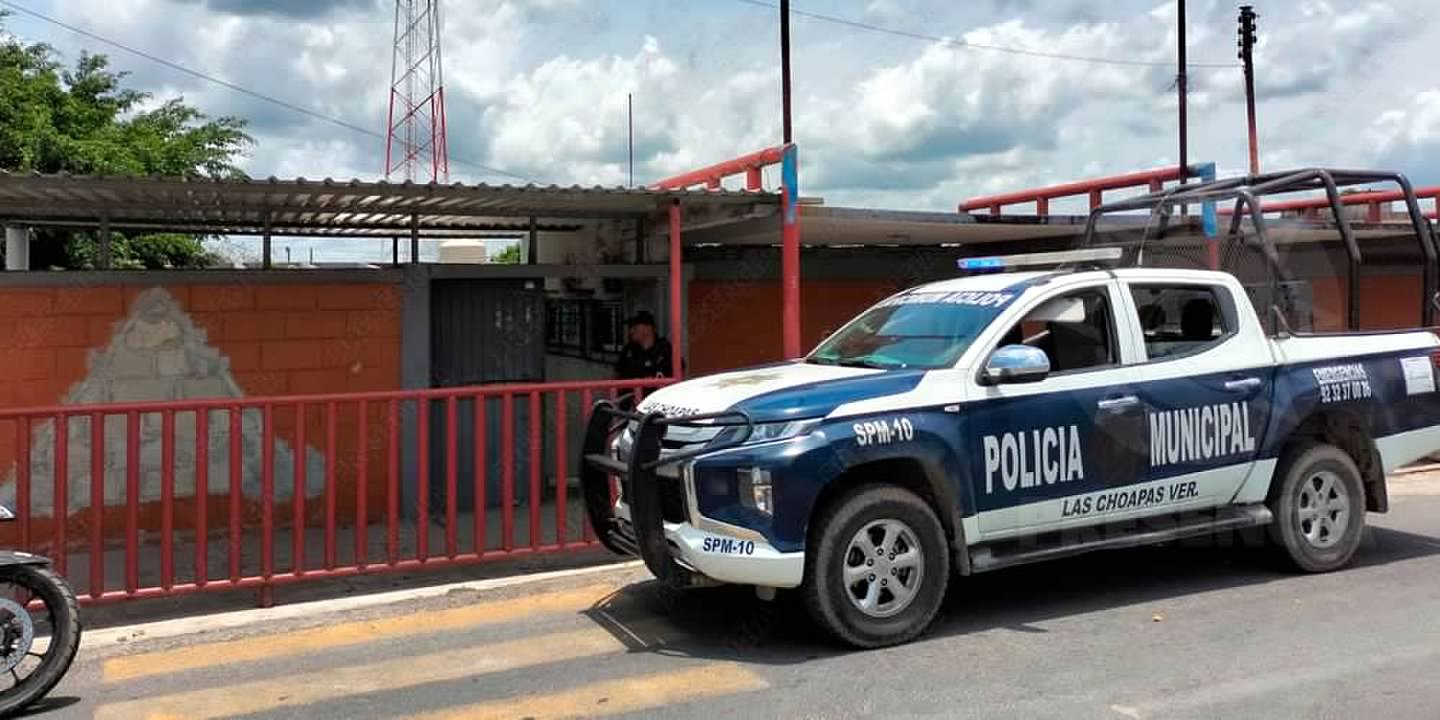 La primaria “José María Morelos y Pavón” sufrió un intento de robo la noche del martes; directivos piden vigilancia permanente ante el temor de más atracos durante los días de asueto.