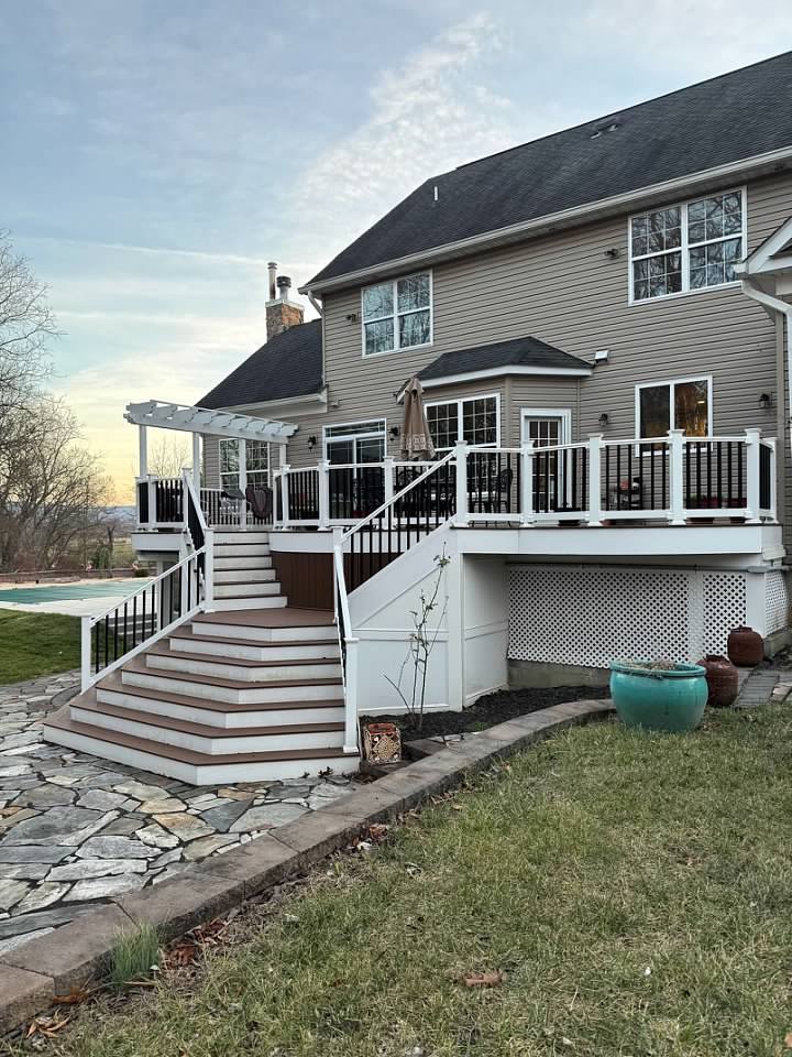 Elevated deck design