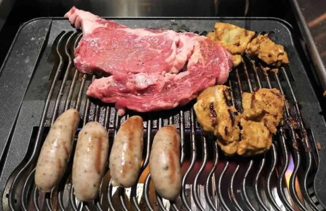 大阪城週邊美食- goodspoon- 大阪城公園でBBQ-烤肉餐廳啤酒喝到飽-可以看到大阪城-大阪城聚餐推薦-大阪城餐廳推薦-大阪城啤酒喝到飽-大阪城美食-大阪城約會餐廳-大阪城烤肉店-