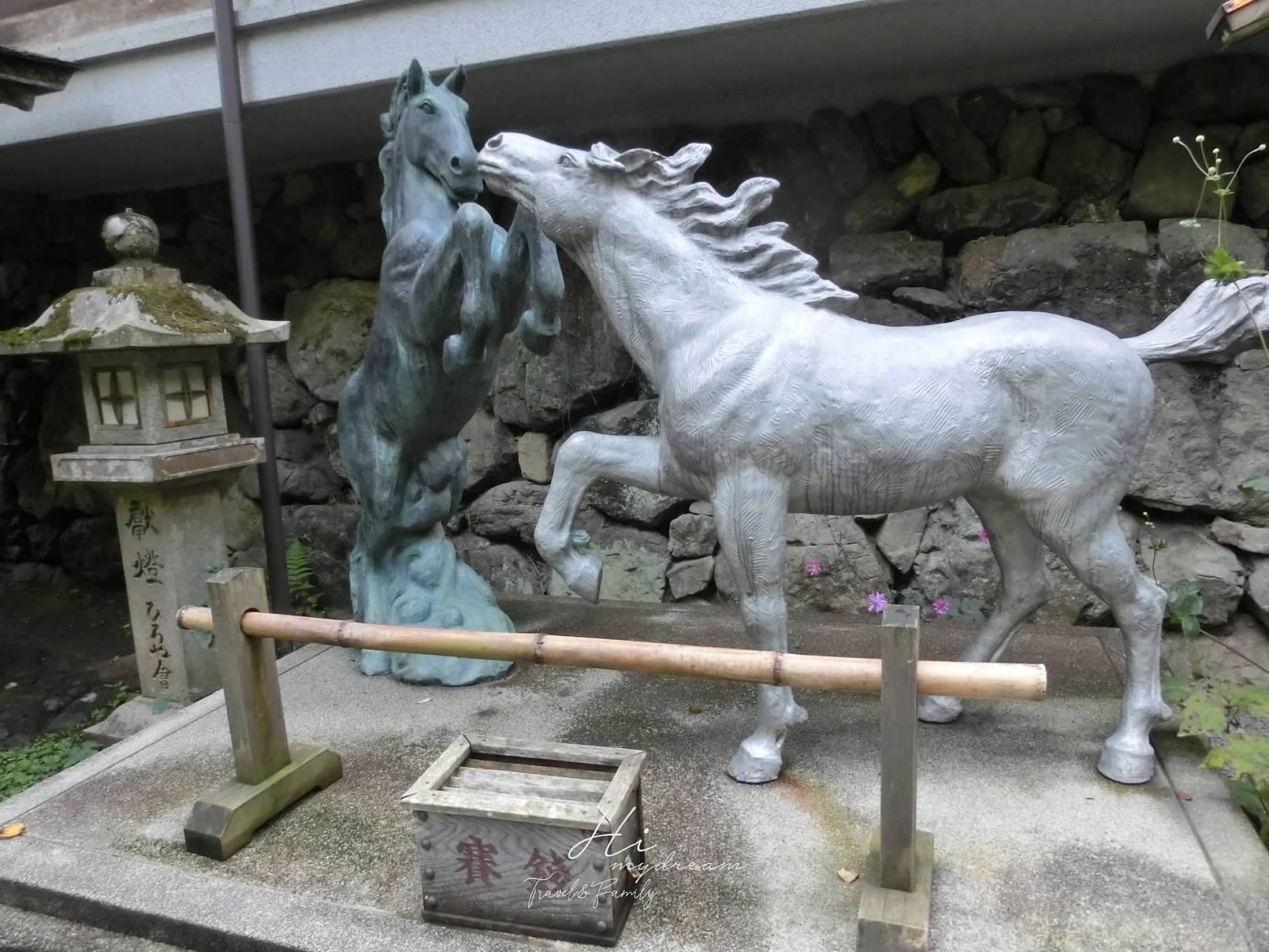 貴船神社 在日本騎腳踏車觀光/戀愛神社/水占卜/繪馬發祥之社/紅葉名所之一/鞍馬寺一日遊/貴船景點