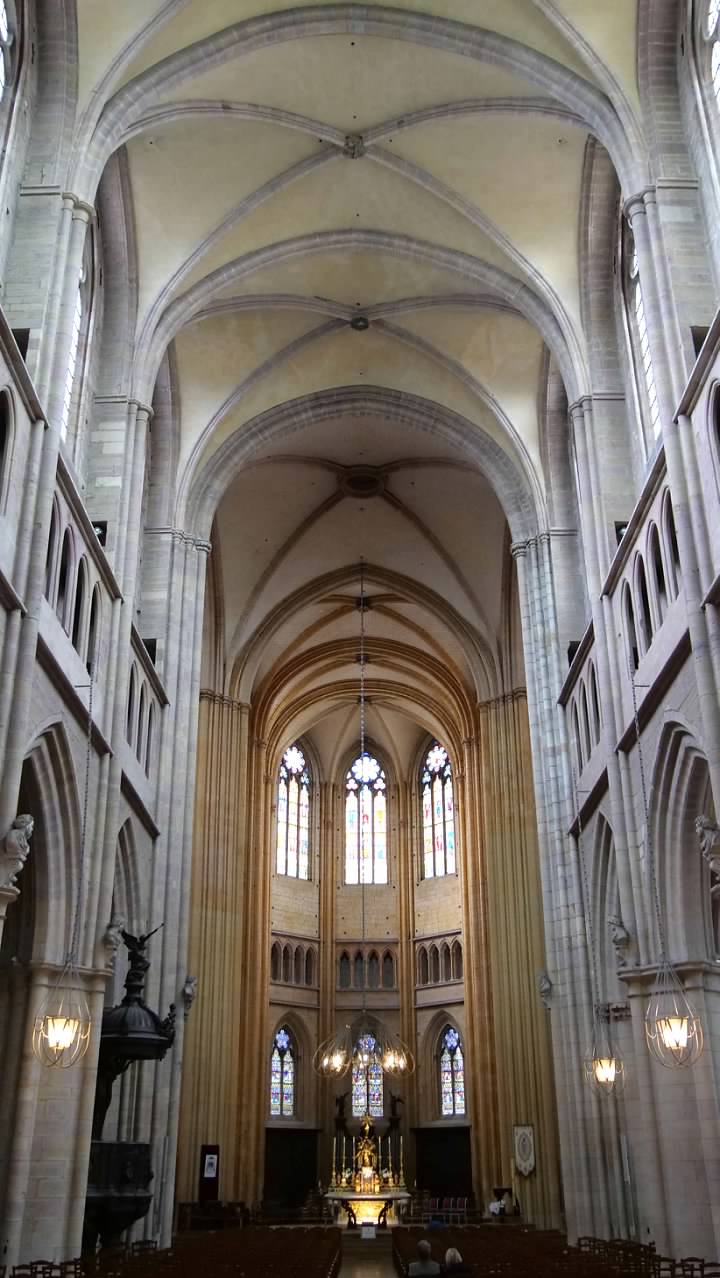 Cathdrale Saint-Bnigne de Dijon