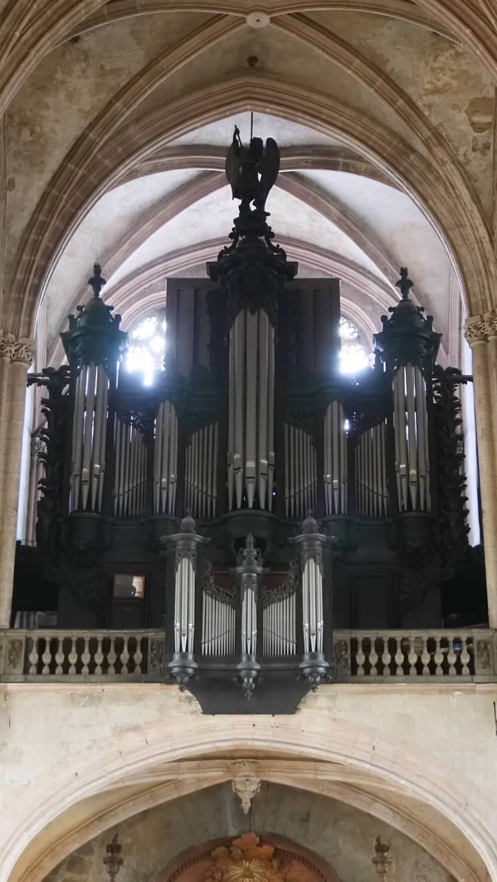 Organ at glise Saint-Michel
