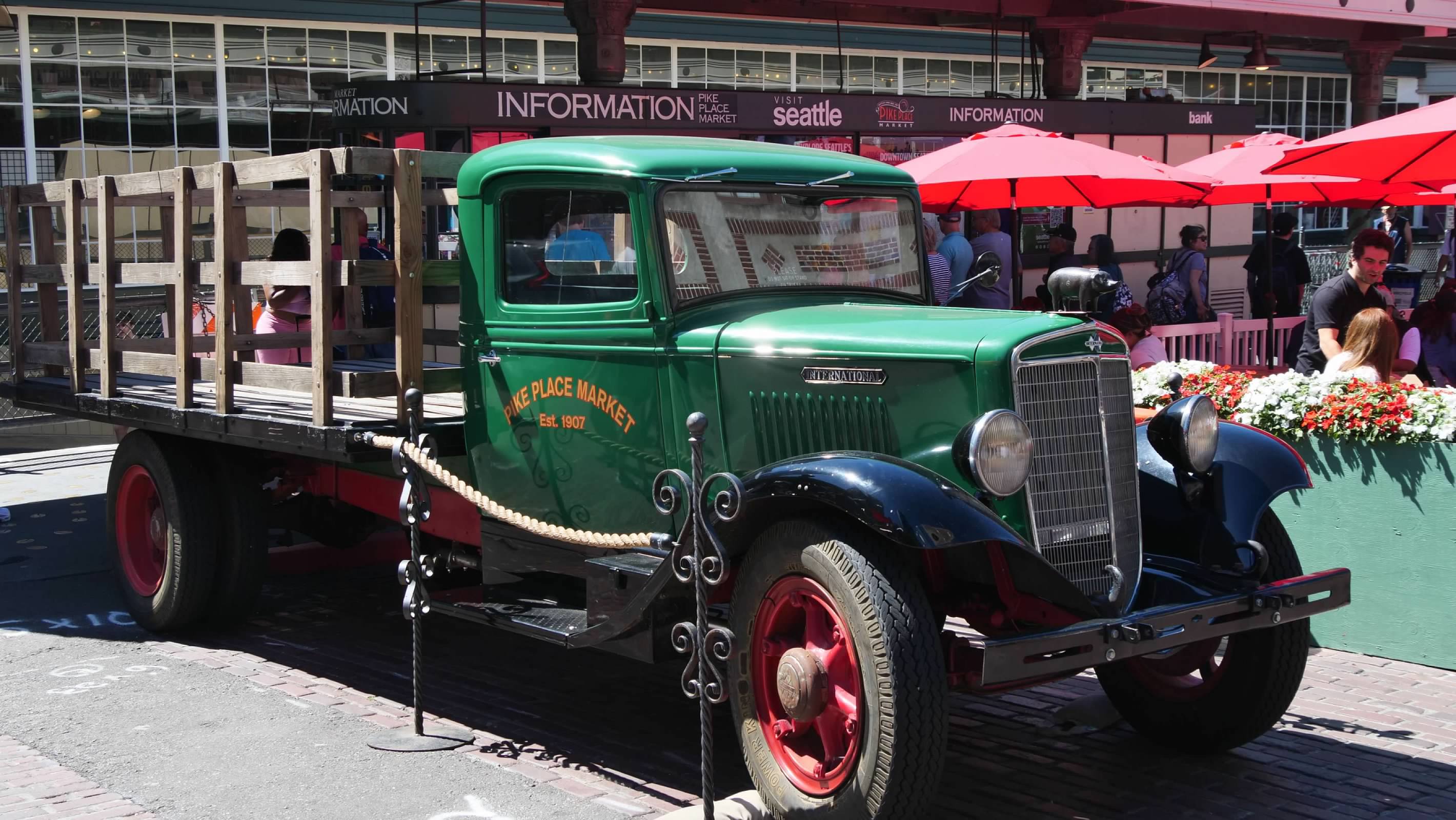 Old truck at Pike Place